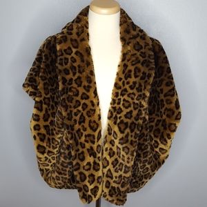 Cheetah print faux fur coat | one size